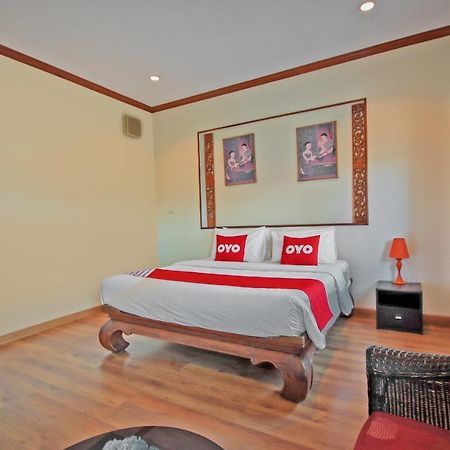 Oyo 1117 Phuket Airport Suites Thalang Bagian luar foto