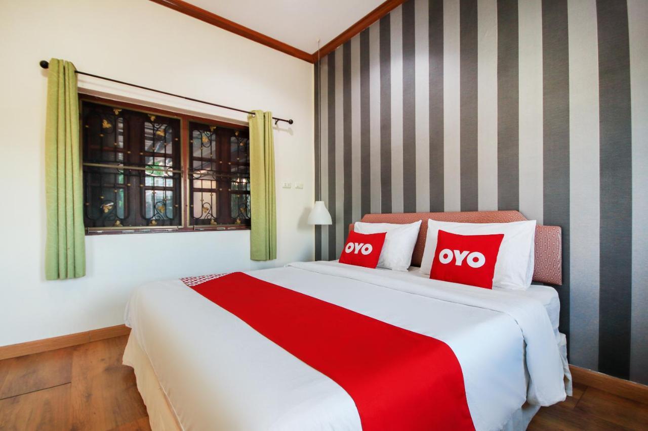 Oyo 1117 Phuket Airport Suites Thalang Bagian luar foto