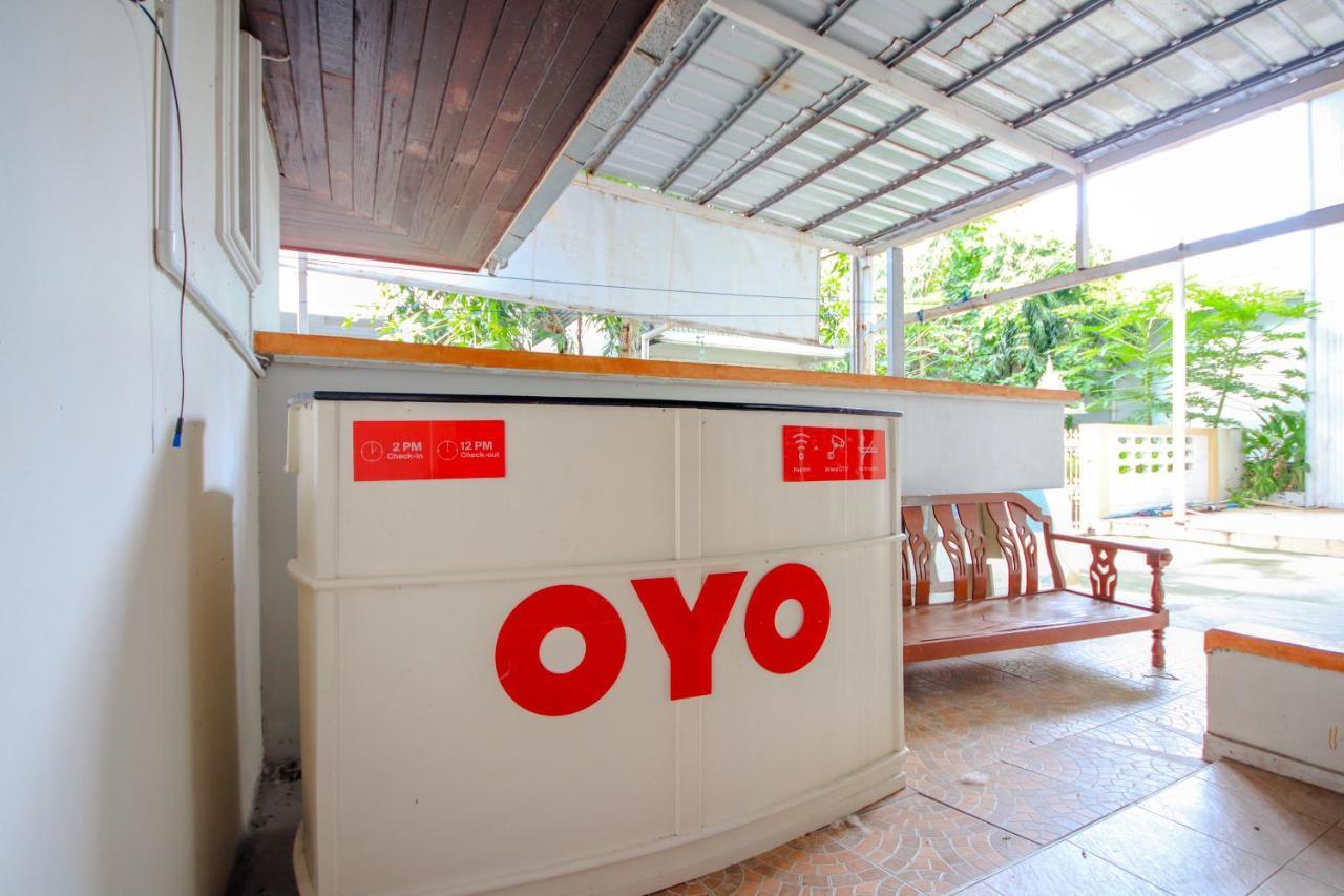 Oyo 1117 Phuket Airport Suites Thalang Bagian luar foto